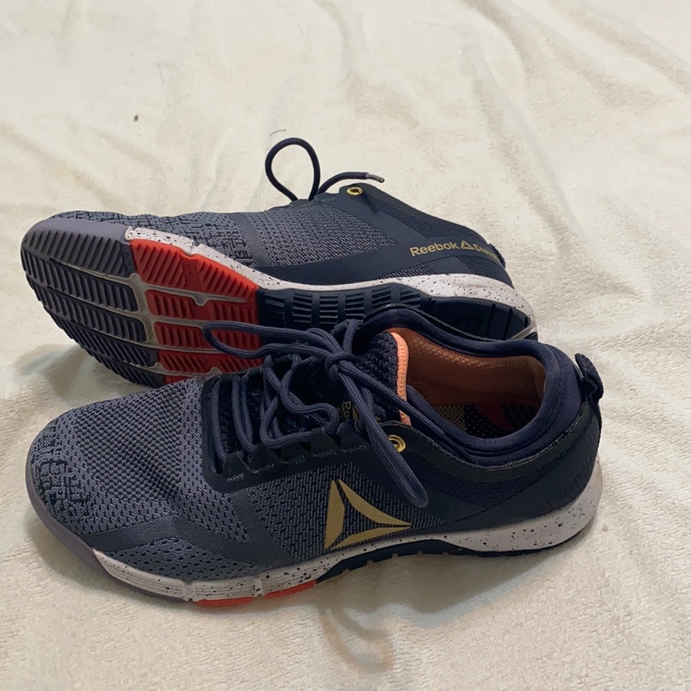 Womens Reebok athletic shoes